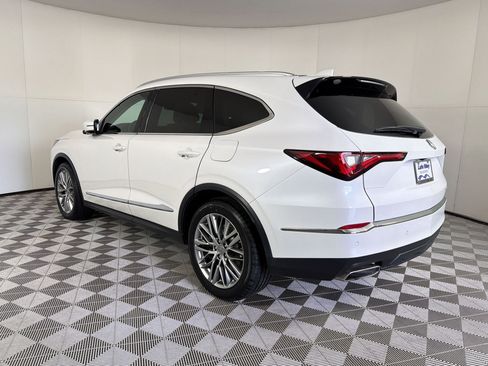 Used 2023 Acura MDX SH-AWD w/ Advance Package image 3