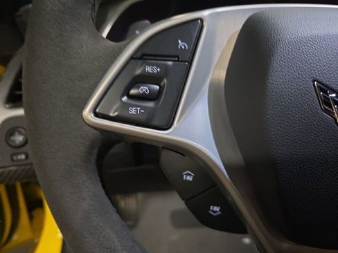 Used 2016 Chevrolet Corvette Z06 w/ 3LZ Preferred Equipment Group RWD image 17