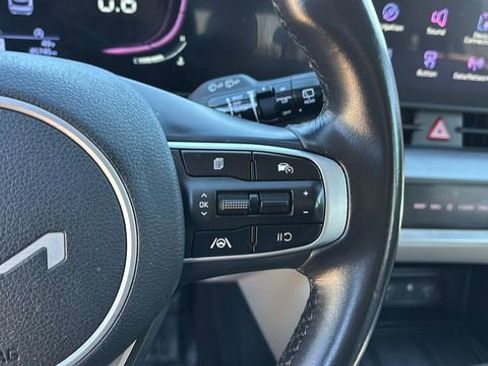 Used 2024 Kia Sportage EX image 23