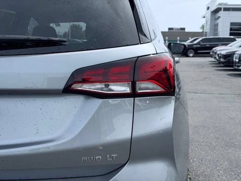 Used 2023 Chevrolet Equinox LT AWD/4WD image 8