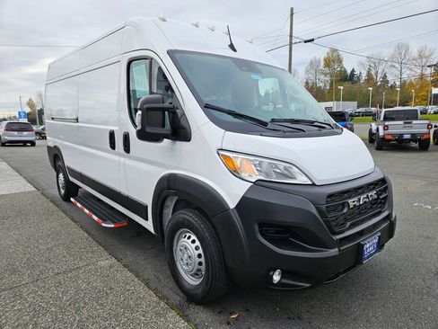 Used 2025 RAM ProMaster 2500 w/ Convenience Group image 7