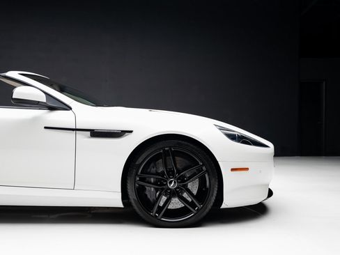 Used 2016 Aston Martin DB9 GT image 41