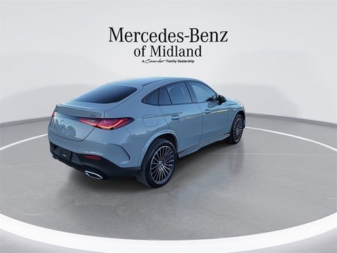Used 2025 Mercedes-Benz GLC 300 4MATIC image 8
