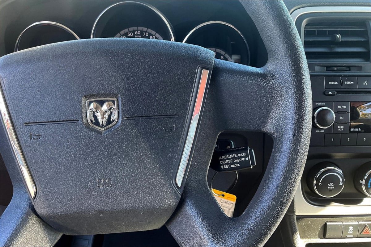 Used 2011 Dodge Caliber Heat FWD image 12