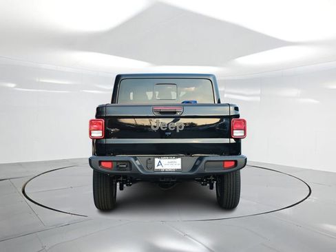 New 2026 Jeep Gladiator Sport AWD/4WD image 3