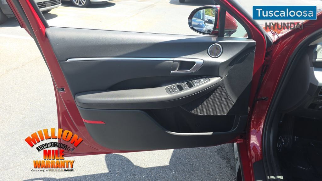 Used 2025 Hyundai Sonata SEL FWD image 12