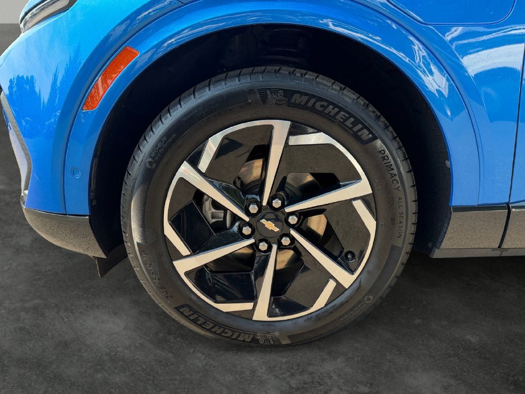 Used 2024 Chevrolet Equinox EV LT w/ Active Safety Package 3 AWD/4WD image 5