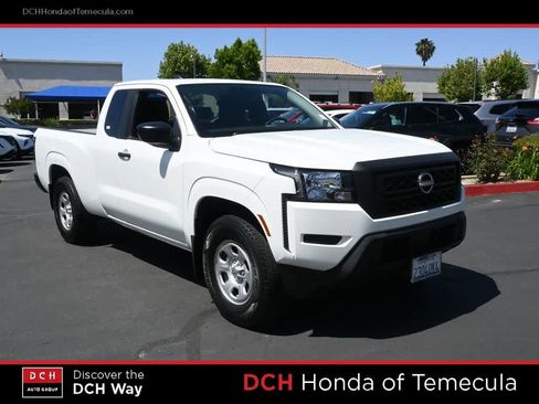 Used 2022 Nissan Frontier S w/ Technology Package RWD image 3