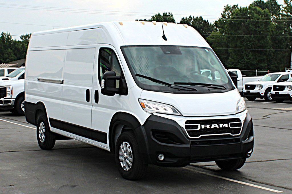Used 2024 RAM ProMaster 3500 w/ Quick Order Package 22G SLT FWD image 3