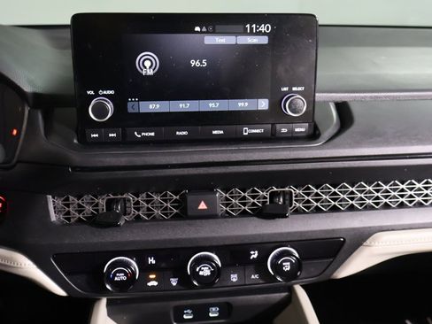 Used 2025 Honda Accord LX image 37