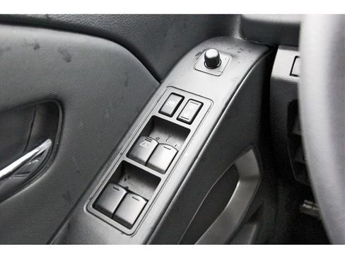 Certified 2024 Nissan Frontier SV image 19