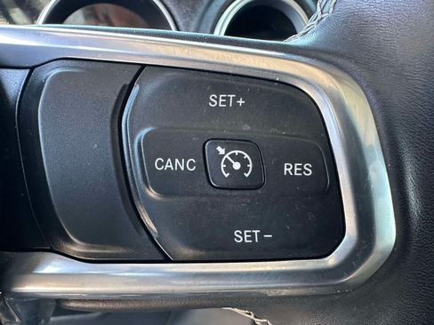 Used 2023 Jeep Wrangler Unlimited Rubicon 4xe w/ Cold Weather Group AWD/4WD image 14
