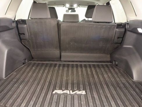 Used 2025 Toyota RAV4 XLE image 26