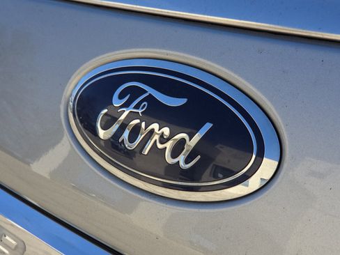 Used 2021 Ford Expedition Limited image 8