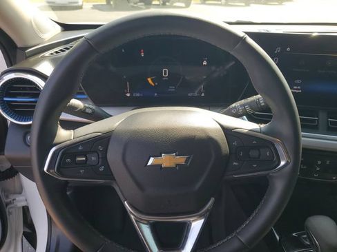 Certified 2024 Chevrolet Trax LT w/ Driver Confidence Package FWD image 27