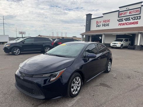 Used 2022 Toyota Corolla LE FWD image 1