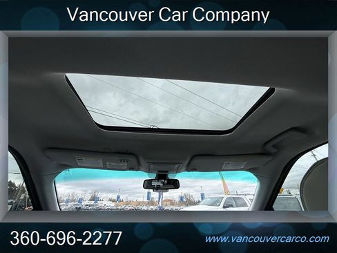 Used 2016 Ford Explorer Platinum image 22