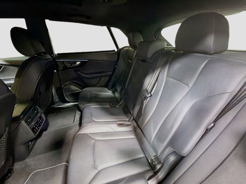 Used 2023 Audi Q8 Prestige image 5