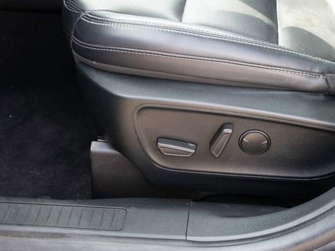 Used 2022 Ford Escape Titanium w/ Class II Trailer Tow Package image 18