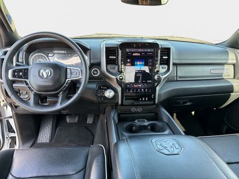 Used 2025 RAM 1500 Laramie AWD/4WD image 18