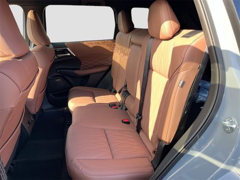 New 2026 Mitsubishi Outlander SEL image 25