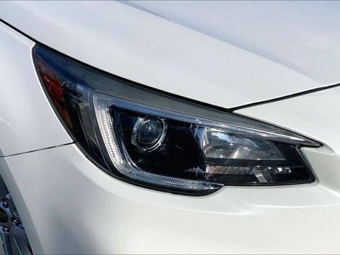 Used 2018 Subaru Outback 2.5i Premium image 25