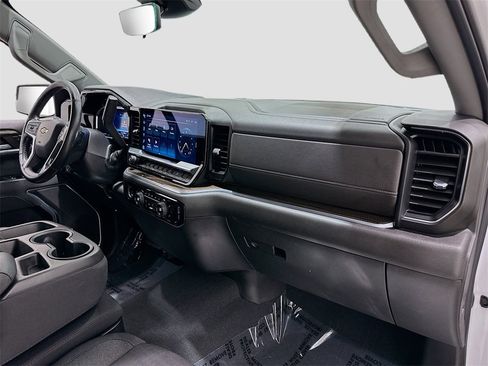 Used 2022 Chevrolet Silverado 1500 LT image 30