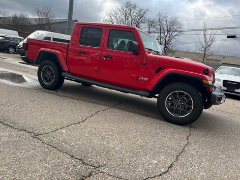 Certified 2021 Jeep Gladiator Overland w/ Popular Equipment Package image 8