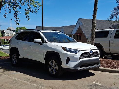 Used 2024 Toyota RAV4 XLE w/ Convenience Package AWD/4WD image 2