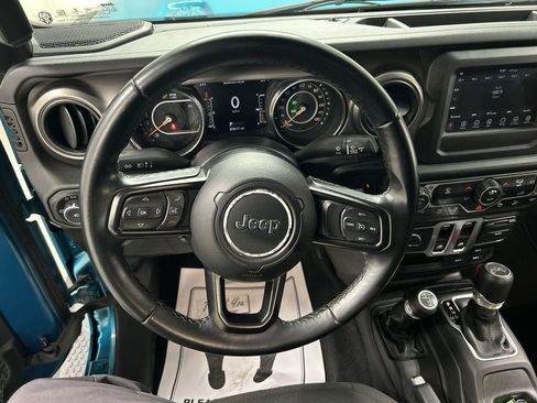 Used 2020 Jeep Wrangler Sport image 4