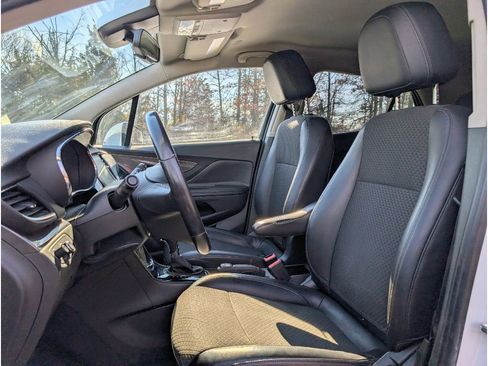 Used 2018 Buick Encore Preferred image 14