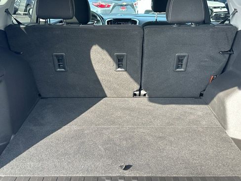 Used 2022 GMC Terrain SLE image 7