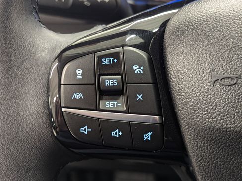 Used 2022 Ford Escape Titanium image 12