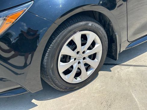 Used 2024 Toyota Corolla LE FWD image 9