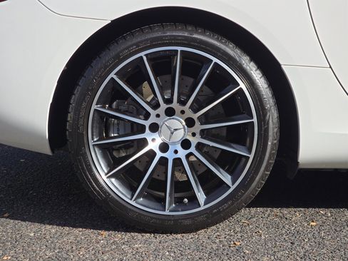 Used 2017 Mercedes-Benz SLC 43 AMG image 39