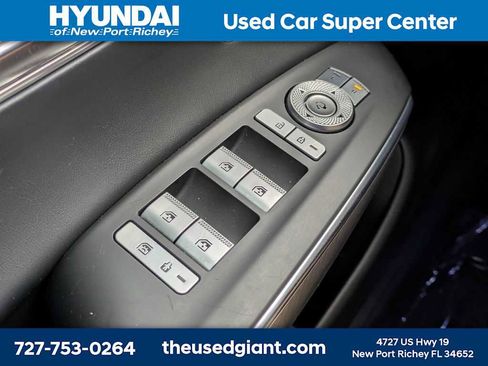Used 2022 Genesis GV70 2.5T w/ Select Package AWD/4WD image 37