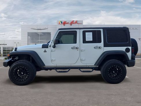 Used 2017 Jeep Wrangler Unlimited Sport w/ Quick Order Package 24S AWD/4WD image 2
