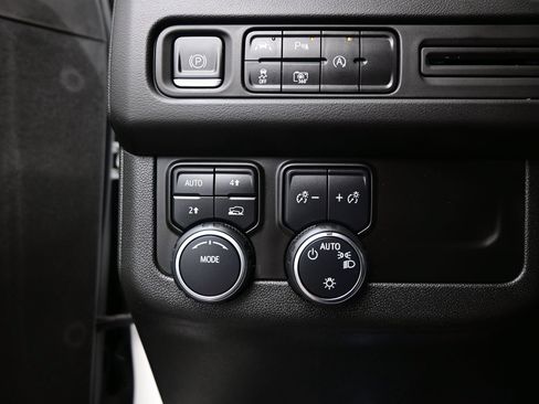 Used 2023 Chevrolet Tahoe RST w/ Luxury Package AWD/4WD image 28