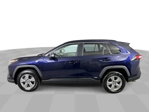Used 2023 Toyota RAV4 XLE AWD/4WD image 5