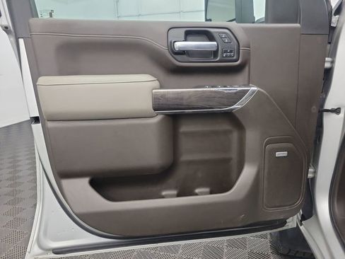 Used 2021 Chevrolet Silverado 2500 LTZ w/ LTZ Premium Package image 19