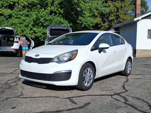 Used 2016 Kia Rio LX FWD image 1