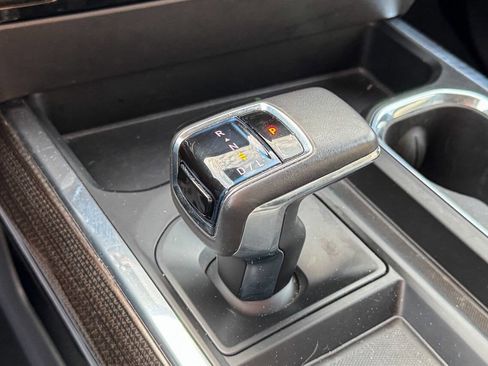 Used 2022 Chevrolet Silverado 1500 LT Trail Boss w/ LT Trail Boss Premium Package image 32