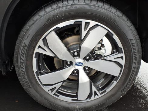 Used 2020 Subaru Forester Touring image 11