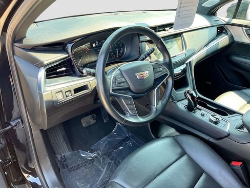 Certified 2024 Cadillac XT5 Premium Luxury AWD/4WD image 17