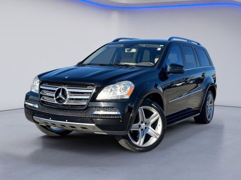 Used 2011 Mercedes-Benz GL 550 4MATIC image 2