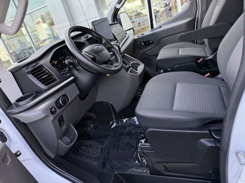 Used 2024 Ford Transit 350 XLT image 18