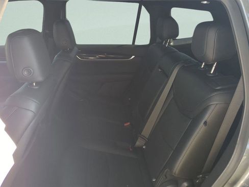 Used 2021 Cadillac XT6 Premium Luxury image 10