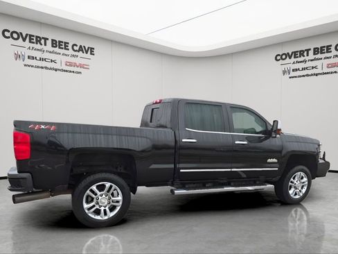 Used 2019 Chevrolet Silverado 2500 High Country w/ Duramax Plus Package image 10