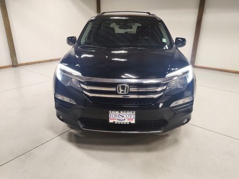 Used 2017 Honda Pilot Elite image 3