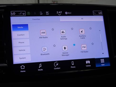 Used 2024 Chrysler Pacifica Touring-L image 38